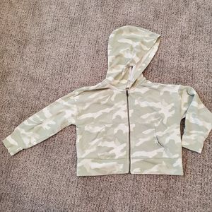 Girls Old Navy camo hoodie, size S